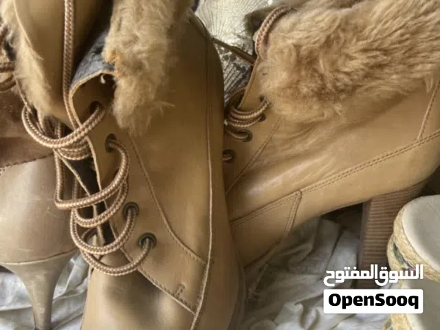 مع التخفيض مع بعضهم