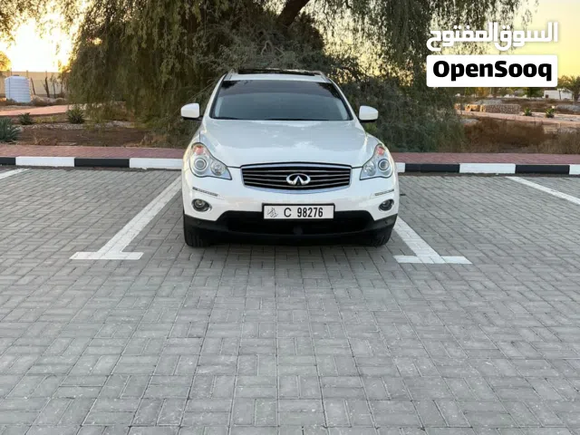 2015 Infiniti Q50 Standard