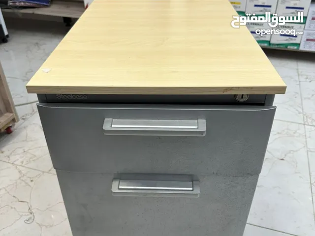 دروج حديد وخشب متينة وجميلة بالعجلات