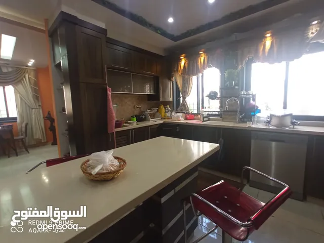 320 m2 3 Bedrooms Apartments for Sale in Ramallah and Al-Bireh Beitunia