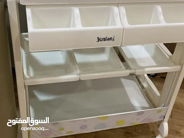 طاولة تبديل الحفاض