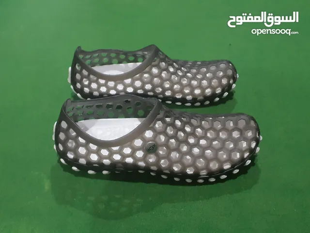 44 Casual Shoes in Mubarak Al-Kabeer