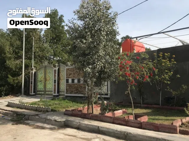 دار للبيع في البلديات يحتوي على ثلاث طوابق نظام شقق معزولة