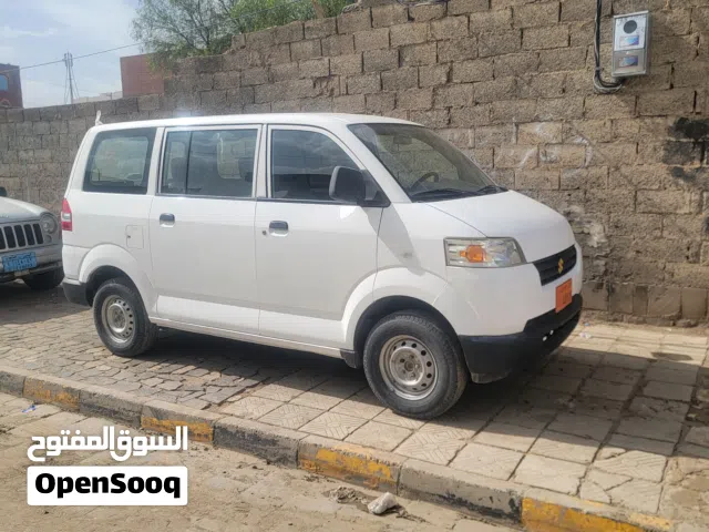 2012 سوزوكي APV