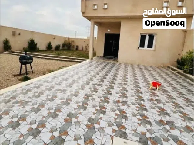 استرحه للبيع مساحه 350 متر استرحه مشطبه ومفرشه في بير العالم جنب المدرسه والجامع للبيع كاش اوو حوله