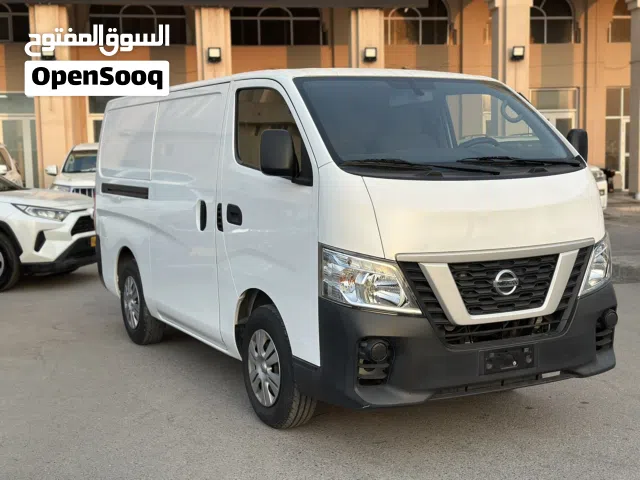 نيسان اورفان شاحنة مقفلة 2022