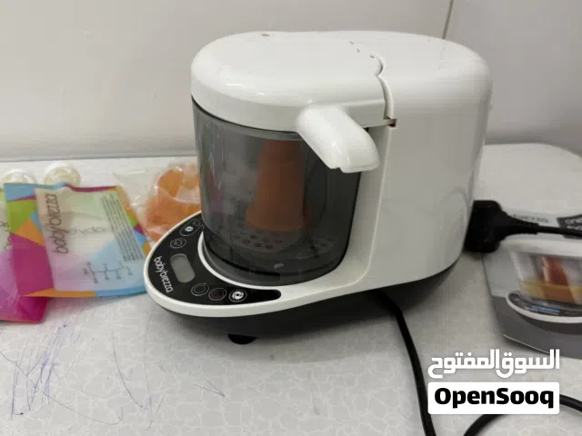 صانعة طعام الأطفال Baby Brezza Deluxe - مستخدم شهر واحد بحالة الوكالة