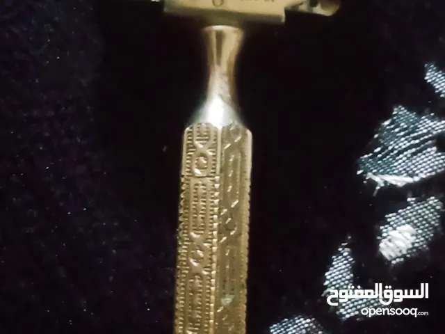 لهوات التحف والفخامة اقدم مكنة حلاقه دقن معدن صناعه انجليزي تحفه اثريه مش موجوده