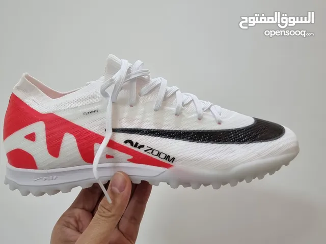 44 Sport Shoes in Benghazi