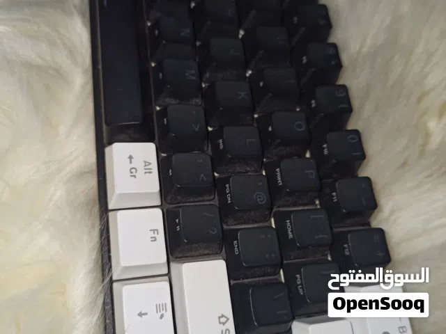 كيبورد قيمنق حجمه 60٪ خاص بي العاب و لاستخدام العادي