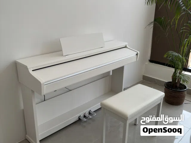 Kawai KDP-75 Digital Piano (White) in excellent, new condition.