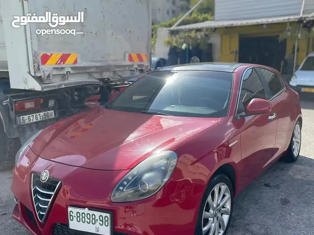 الفا روميو جوليتا