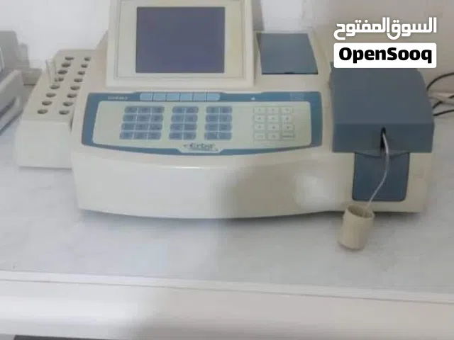 معدات مركز طبي صغير مستخدمه فتره بسيطه جدا في صنعاء المشتري يتواصل والله يجيب الخير