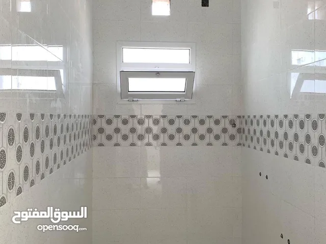 توين فيلا للبيع ( فرصة جميلة ) للجادين.