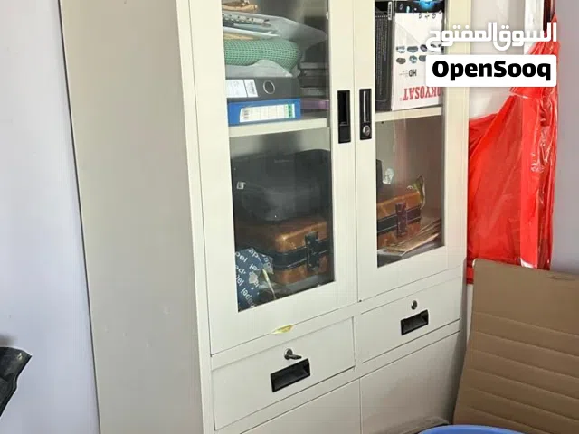 للبيع خزانات ملابس