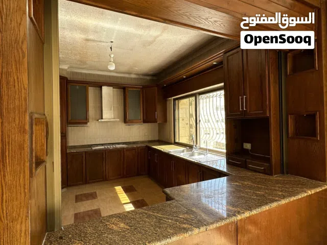 مطبخ مستعمل خشب بلوط