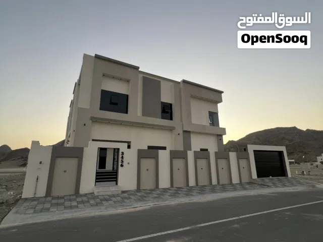 296 m2 4 Bedrooms Villa for Sale in Muscat Amerat