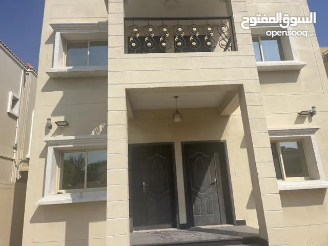 72 m2 5 Bedrooms Villa for Rent in Ajman Al Mwaihat