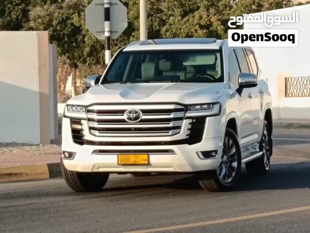 Used Toyota Land Cruiser in Muscat