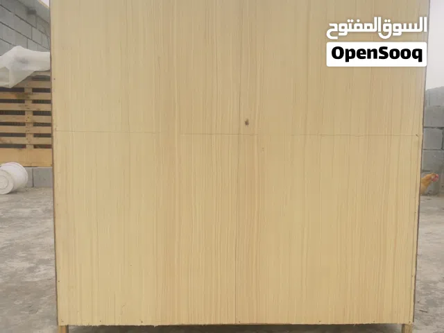 حاضنه دجاج او طيور ما باقي شي وتكمل البيع  طول متر وعرض متر اربع خانات عرض وطوط الخانه نص متر