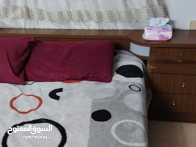غرفة نوم إيطالي خشب ثقيل