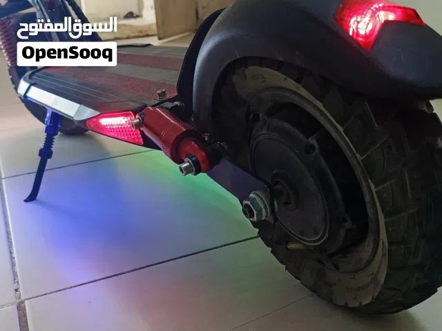 سكوتر كهربائي ماركه وينار  السعر قابل للتفاوض معاه ملحقاته تقدر تتواصل واتساب