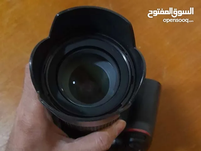 نيكون D7100 مع كرب اضافي اقرو الوصف