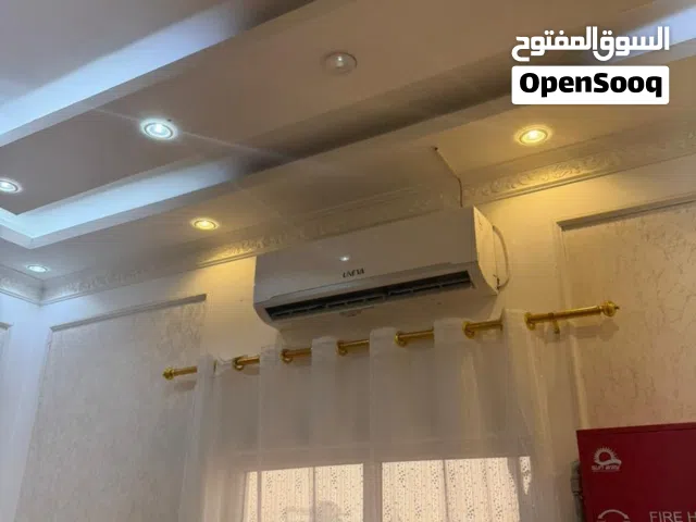 بناية للإيجار طابق اول الجنينة على الشارع العام