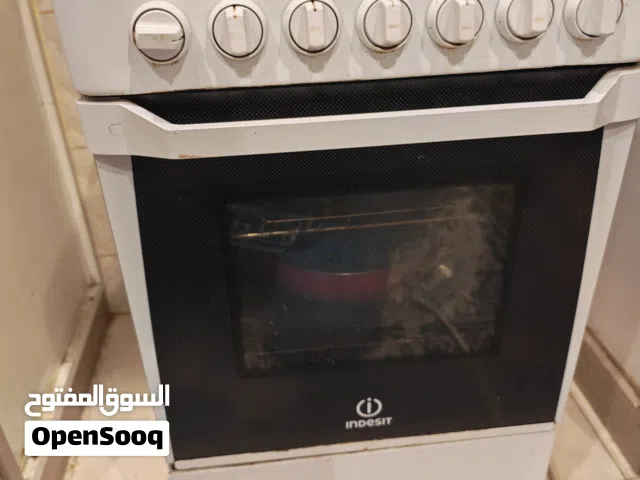 فرن كهرباىي indesit إيطالي بحالة جيدة