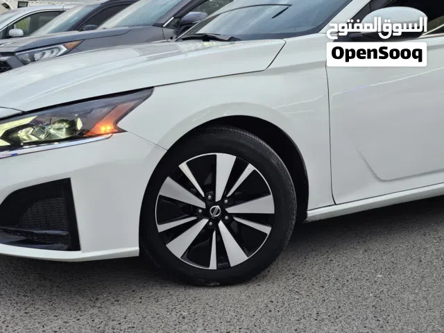 2022 نيسان التيما SV