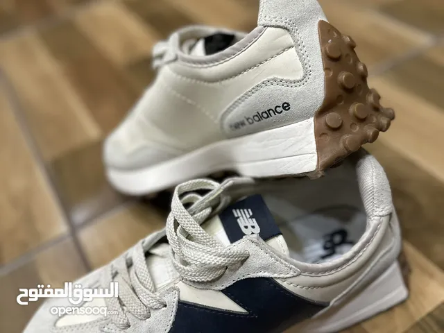 حذاء new balance 327 للبيع