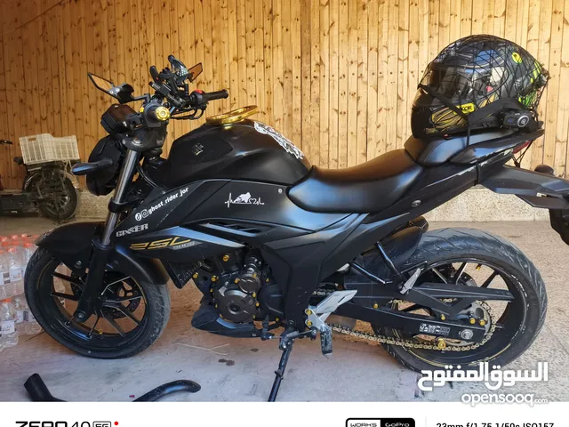 سوزوكي جكسر 250