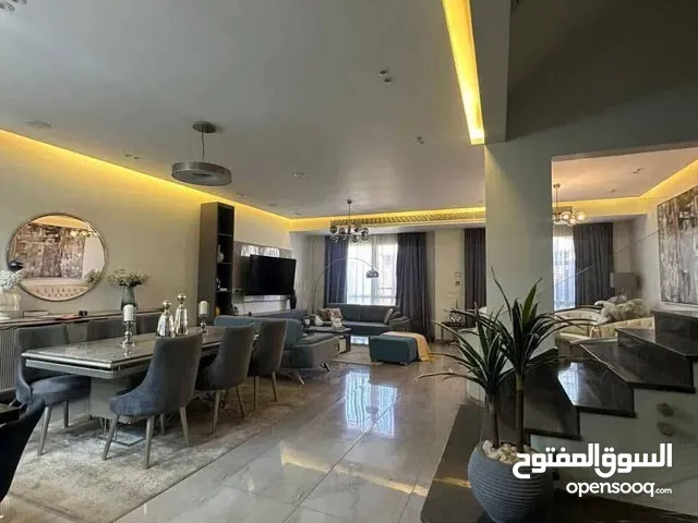 الحق فرصه انك تشتري فيلا بسعر شقه في موقع مميز بجانب مدينتي يعني موقع استراتيجي وبدون مقدم