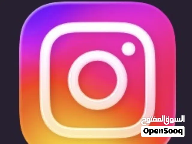 حساب انستقرام فيه 5 الف متابع حقيقي