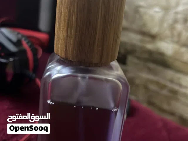 عطر عساف الاصلي شريتو 25 بدي ابيعو ع 12 مرشوش منو اكم رشه موضح بالصورة