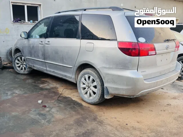 تيوتا سيينا للبيع