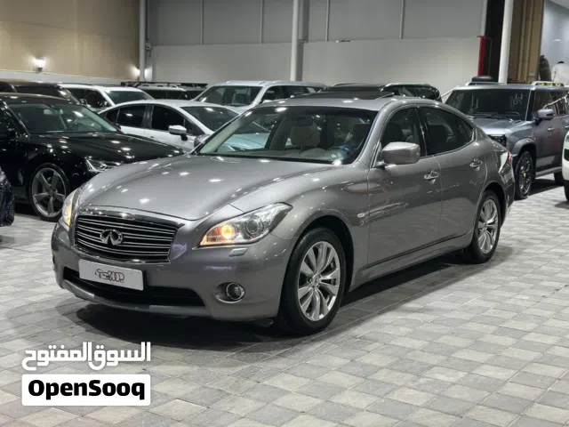 Infiniti Q70 3.7