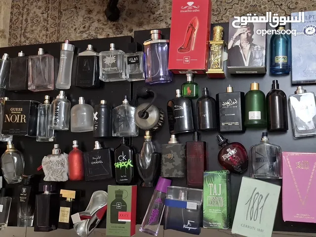 عطور فارغة للبيع 60 علبه فرنسي وانواع اخرى