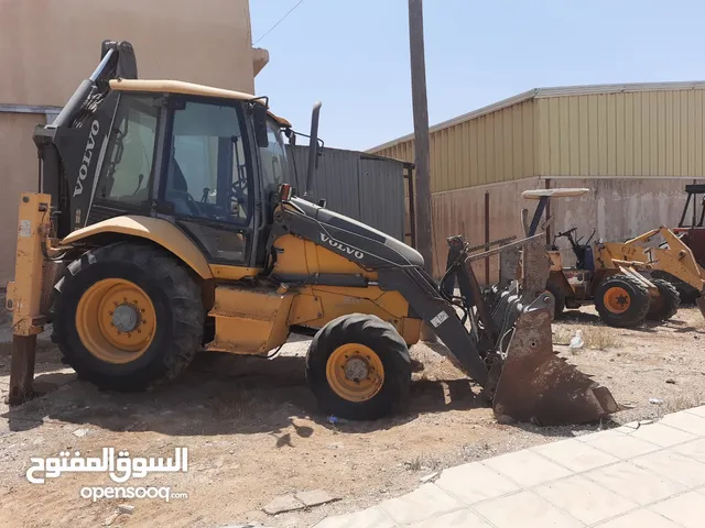 باكلودر فولفو موديل 2008