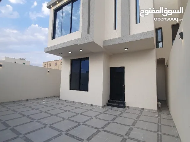 250m2 5 Bedrooms Villa for Sale in Dammam King Fahd Suburb