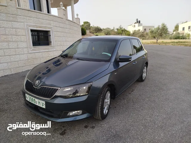 سكودا فابيا ماتور 1000تيربو بنزين جير عادي ماتور جير بالصلاة عالنبي دهان شركة ماشية 97000 كيلو
