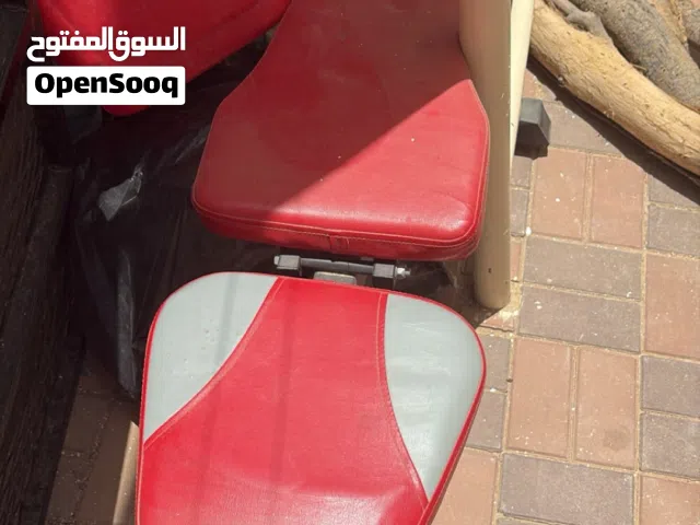 جاهز ما يشكي من شي بس يباله تنظيف و اموره طيبه
