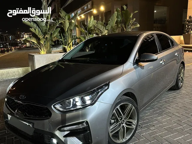 Kia k3 2019 GT Line بحالة الوكالة صيانة جديدة فحص كامل السيارة بالكرتونة