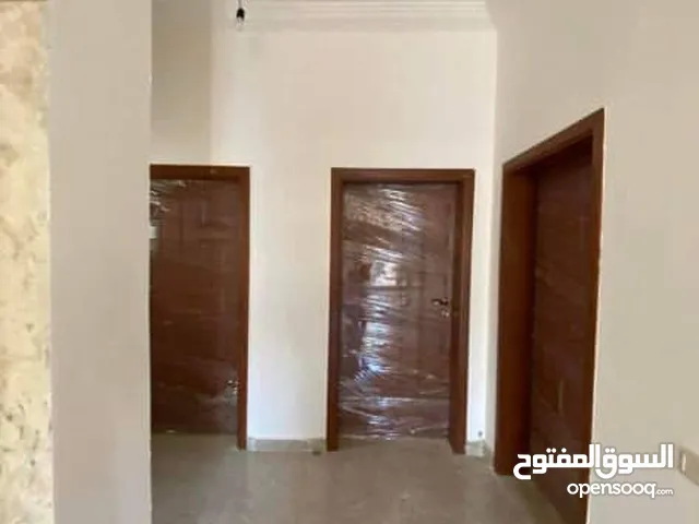160 m2 4 Bedrooms Townhouse for Rent in Tripoli Khallet Alforjan