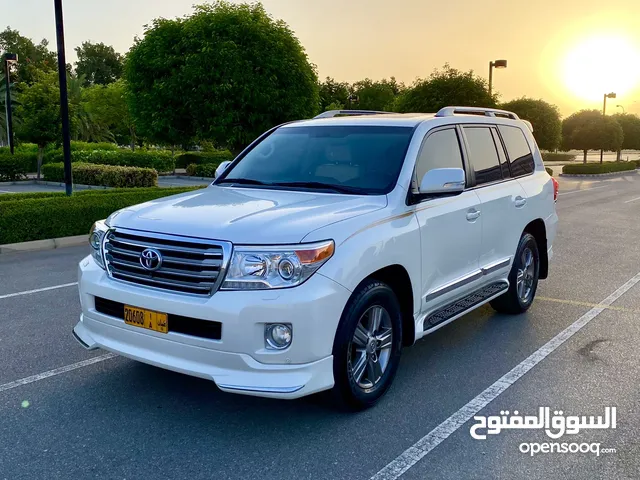 Used Toyota Land Cruiser in Muscat