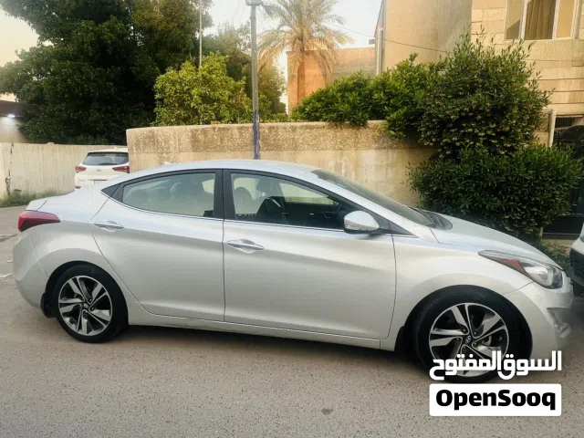 2015 هيونداي النترا Limited