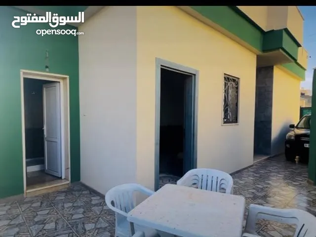 200 m2 5 Bedrooms Townhouse for Sale in Tripoli Ain Zara