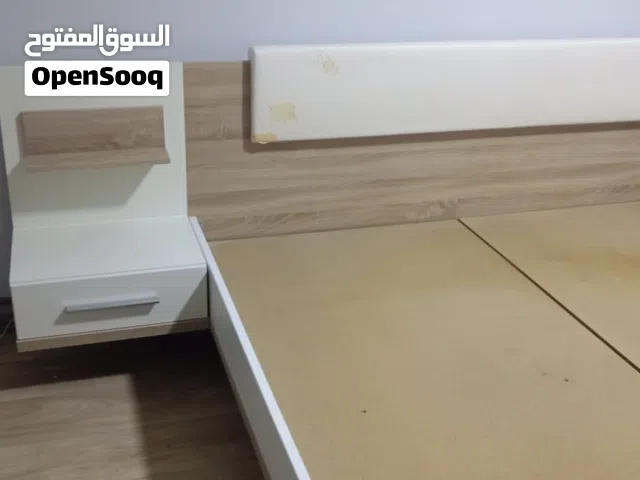 تخت ماركة المانية ثقيل مجوز