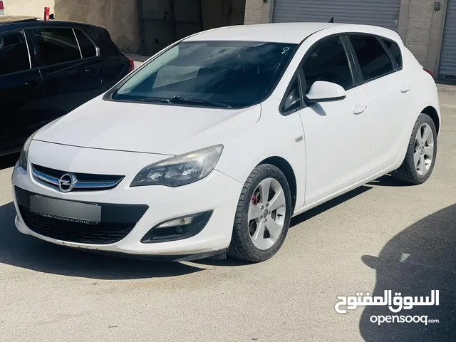 Used Opel Astra in Ramallah and Al-Bireh