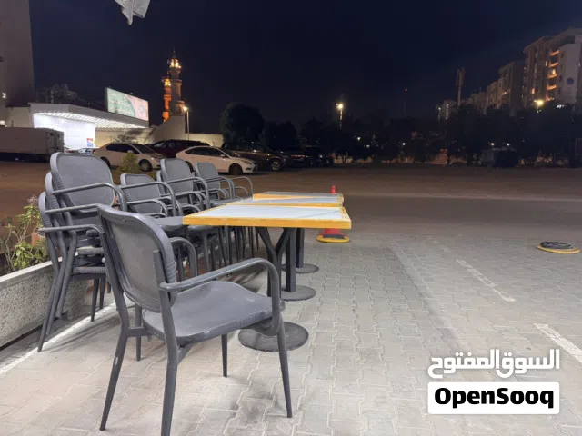3 طاولات و 12 كرسي مطعم